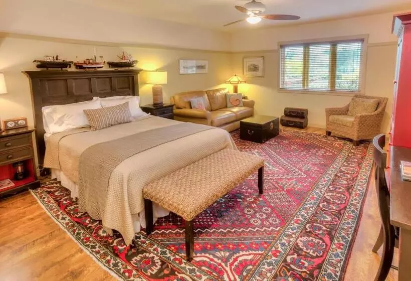 Hotelli The Eagle Harbor Inn