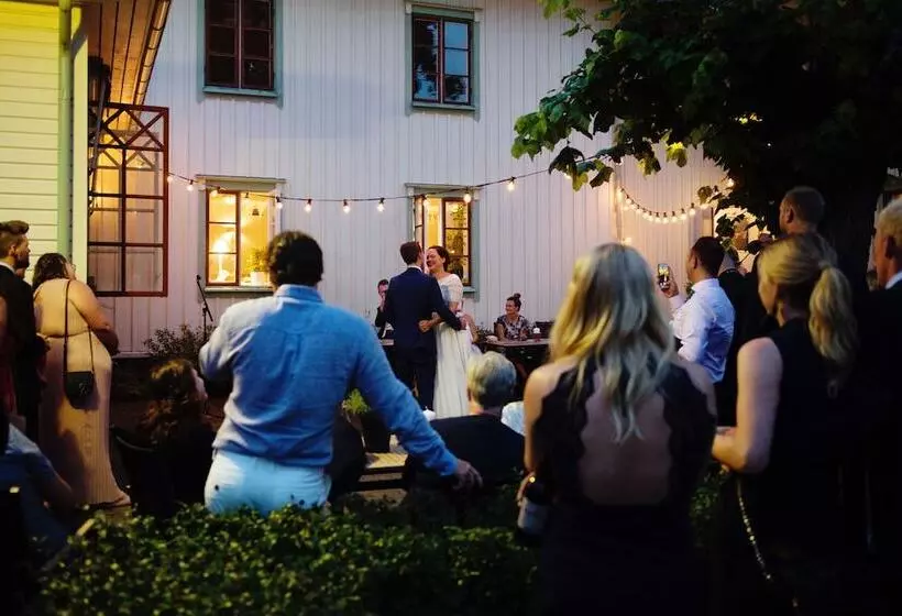 Hotelli Två Skyttlar