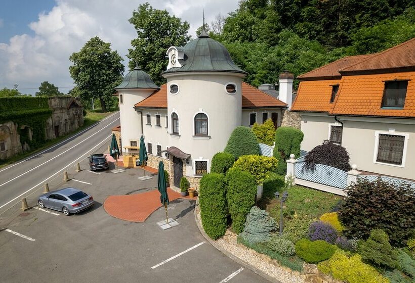 Hotelli Zámeček Pod Hradem Starý Jičín 111