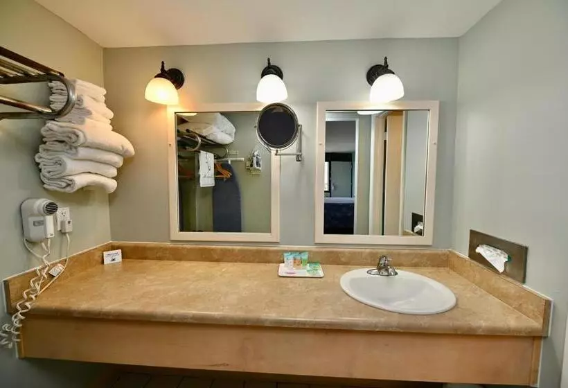 Motelli Buccaneer Inn