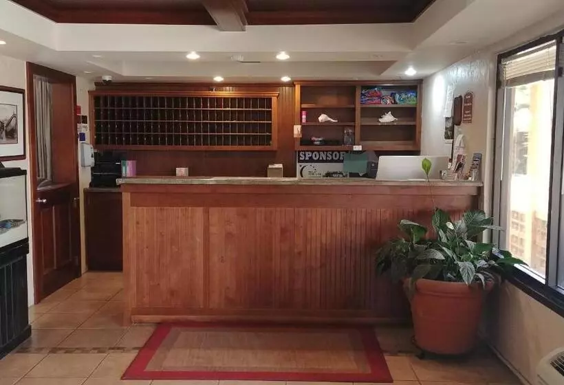 Motelli Buccaneer Inn