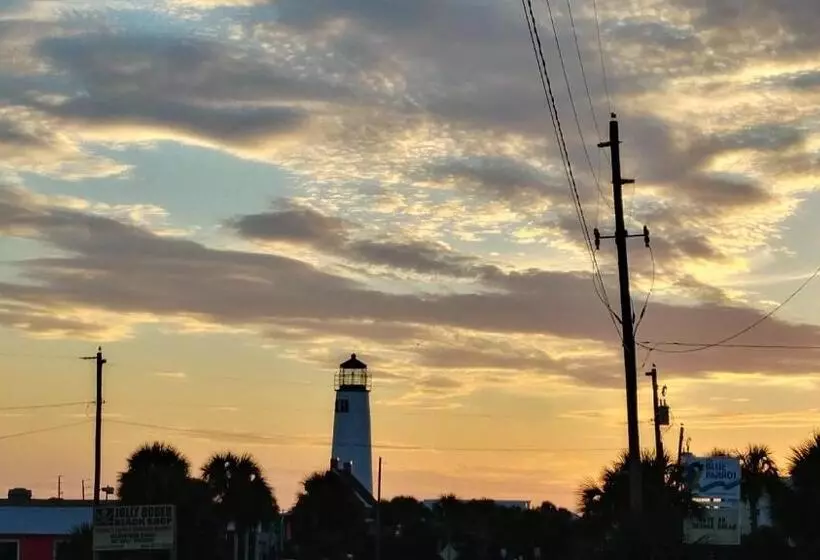 Motelli Buccaneer Inn