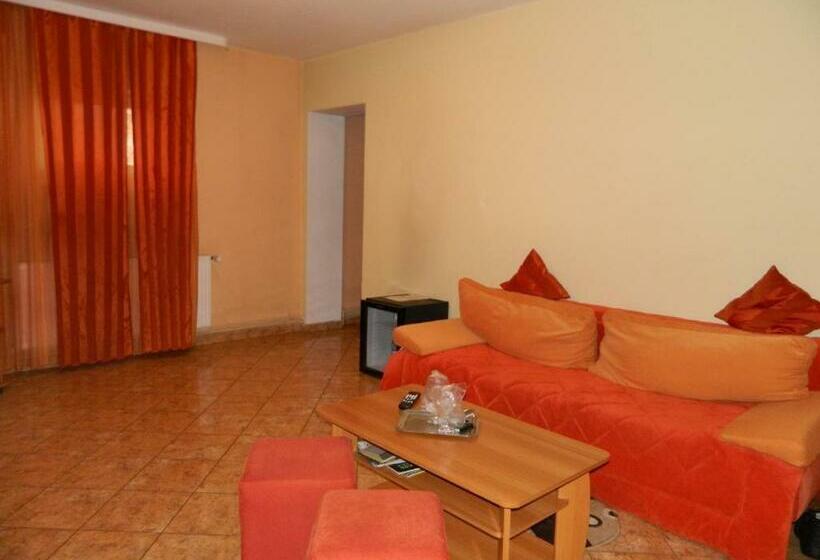 汽车旅馆  Complex Turistic Paralela'45