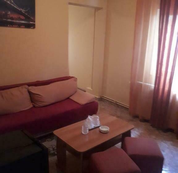 汽车旅馆  Complex Turistic Paralela'45