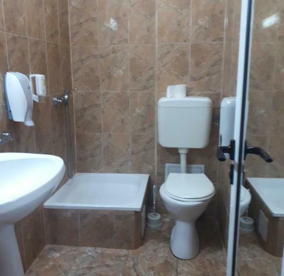 汽车旅馆  Complex Turistic Paralela'45