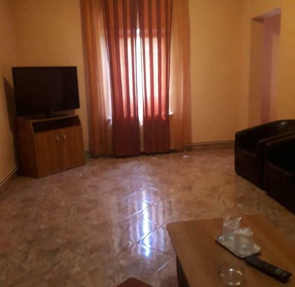 汽车旅馆  Complex Turistic Paralela'45