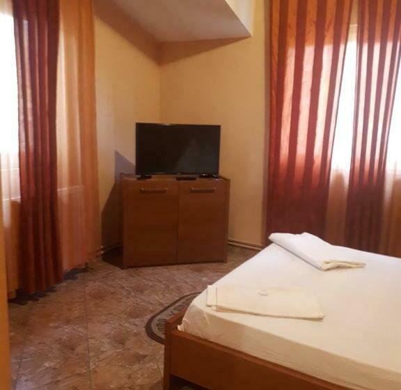 汽车旅馆  Complex Turistic Paralela'45