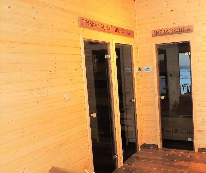 ペンション Ea Horský Hotel Hájenka