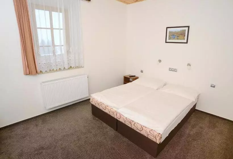 ペンション Ea Horský Hotel Hájenka