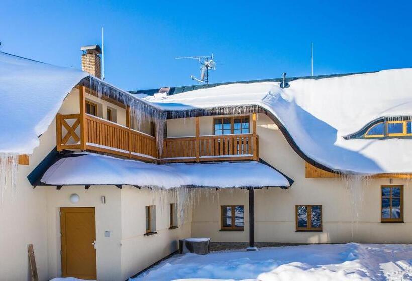 פנסיון Ea Horský Hotel Hájenka