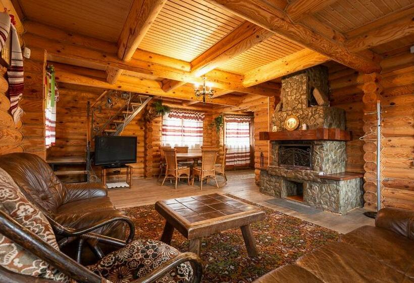 Majatalo Gostynnyi Dvir Burkut