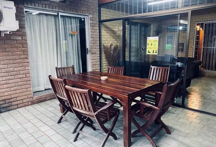 Majatalo Xisaka Guest House