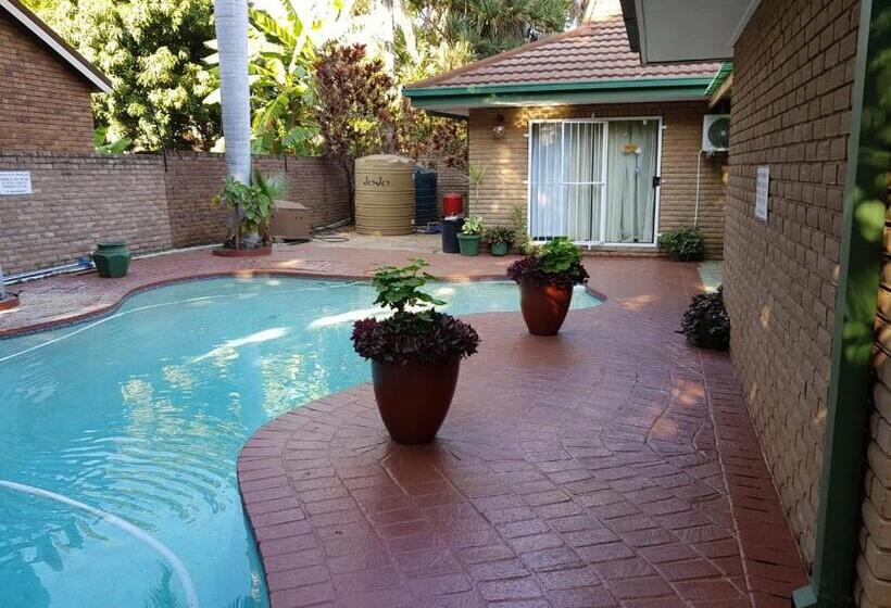 بنسيون Xisaka Guest House