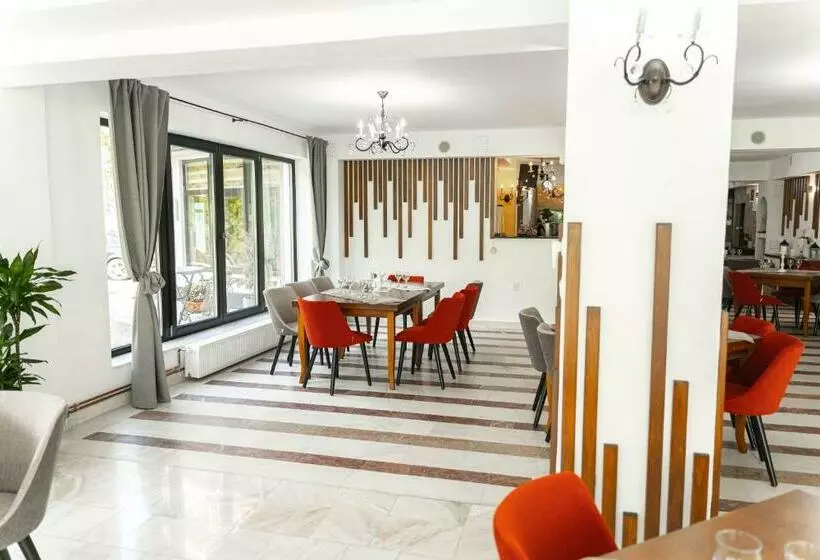 Piscul Negru Hotel   Transfagarasan