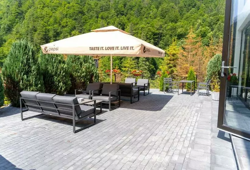 Piscul Negru Hotel   Transfagarasan