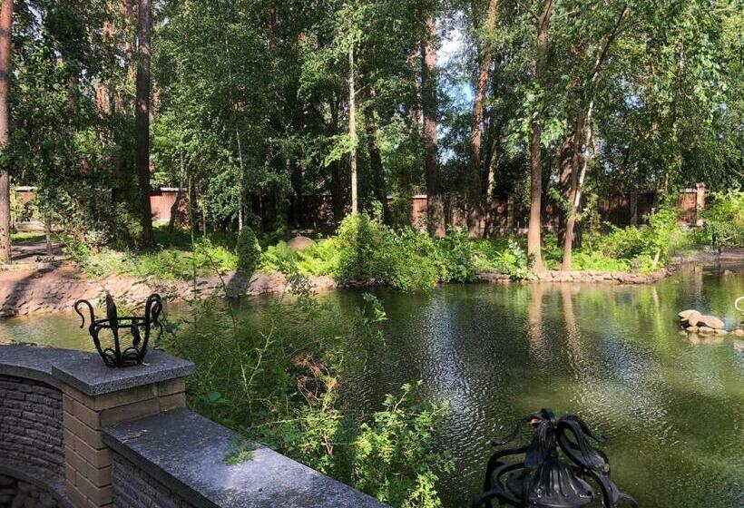 فندق صغير Ethno Complex Ukrayinske Selo