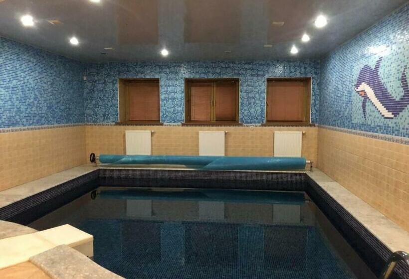 فندق صغير Ethno Complex Ukrayinske Selo