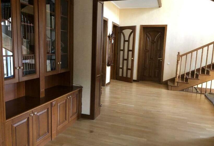 فندق صغير Ethno Complex Ukrayinske Selo