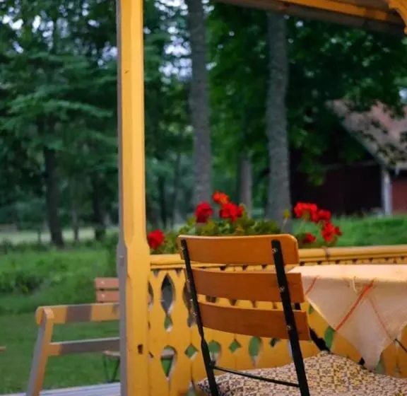 Bjälbo Gästhus B&b