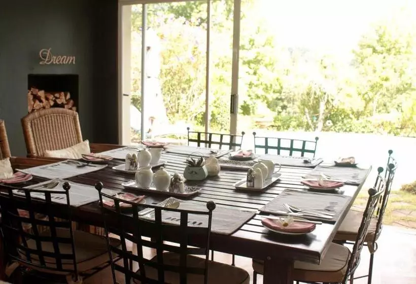 Cathkin Cottage Bed & Breakfast