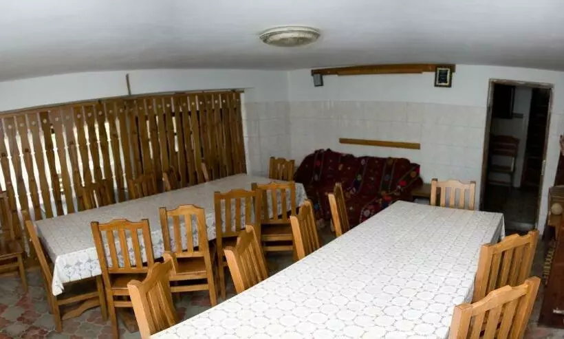 ホテル Agro Pensiunea Plaiul Castanilor