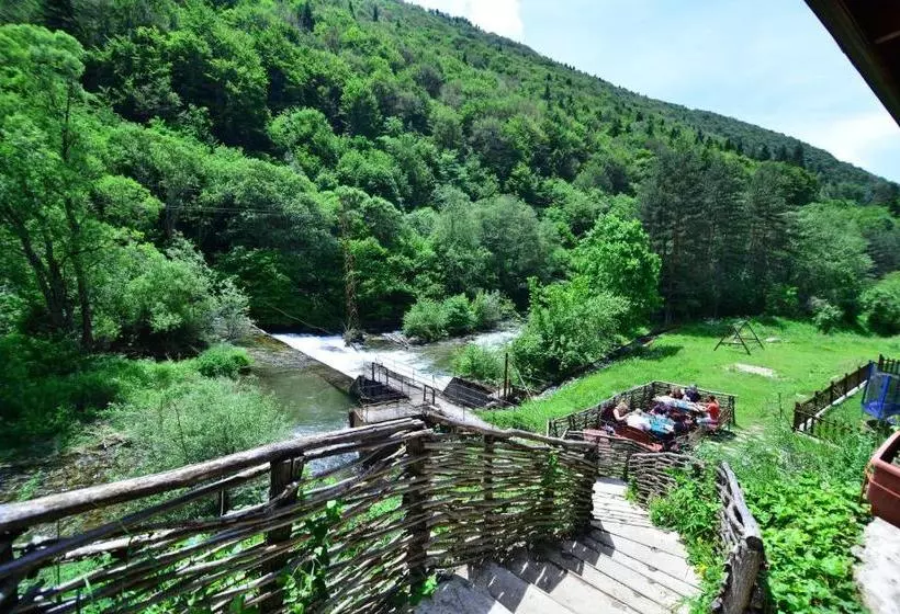 Family Hotel Gorski Kut