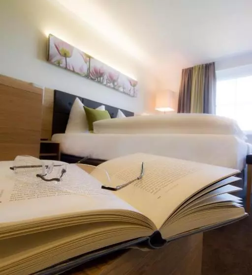 Hotelli Gasthof Beim Böckhiasl