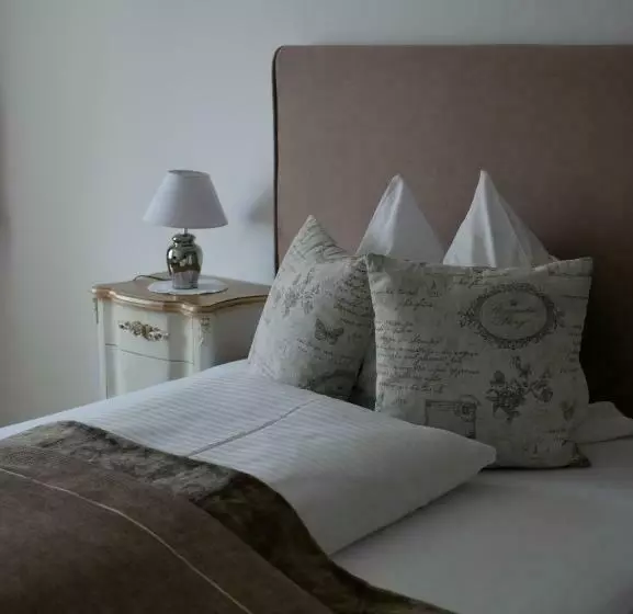 Hotelli Gasthof Ginzinger