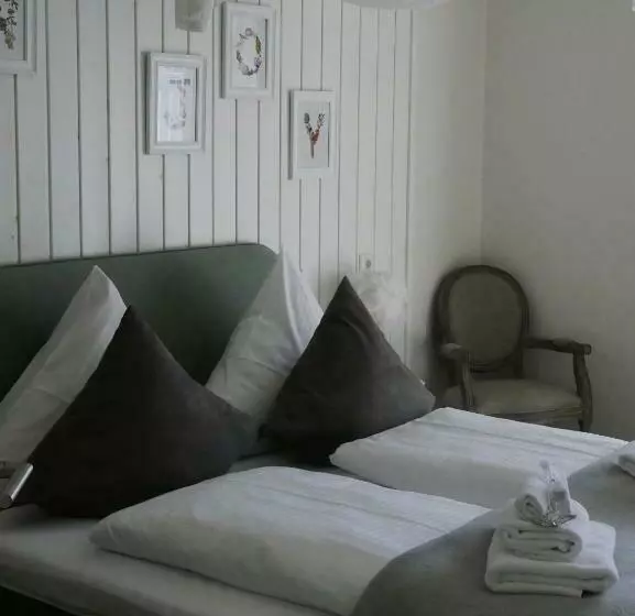 Hotelli Gasthof Ginzinger