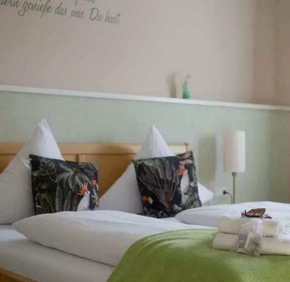 Hotelli Gasthof Ginzinger