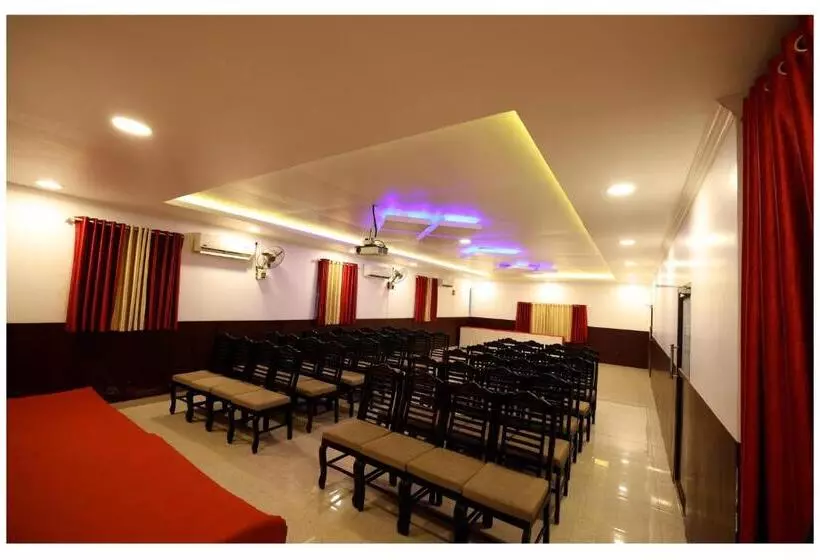 Hotelli Hydel Palace Athirappilly By Bestinn Leisure