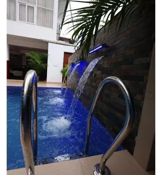 Hotelli Hydel Palace Athirappilly By Bestinn Leisure