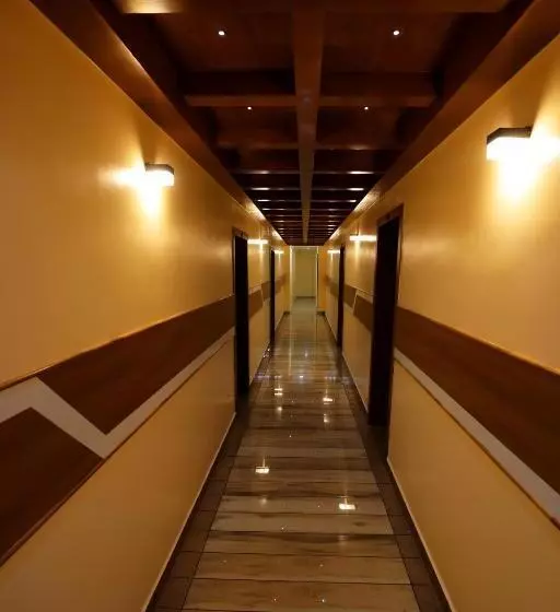 Hotelli Hydel Palace Athirappilly By Bestinn Leisure