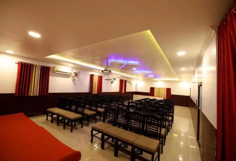 Hotelli Hydel Palace Athirappilly By Bestinn Leisure