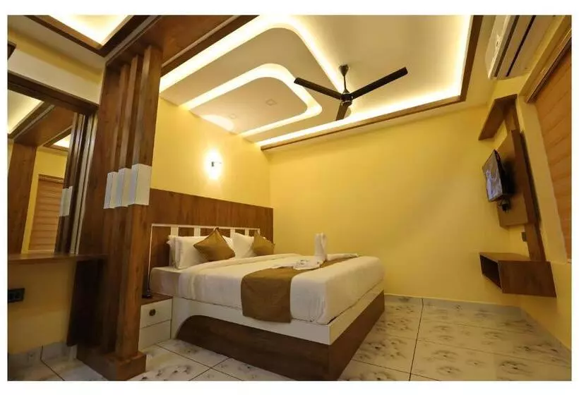 Hotelli Hydel Palace Athirappilly By Bestinn Leisure