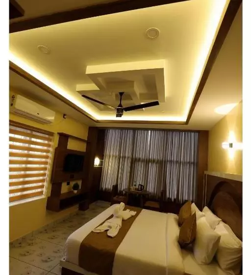 Hotelli Hydel Palace Athirappilly By Bestinn Leisure