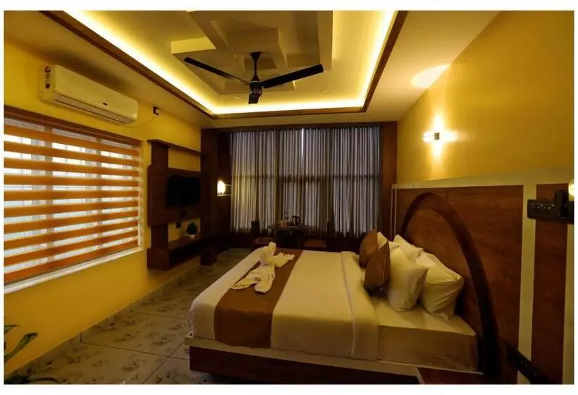 Hotelli Hydel Palace Athirappilly By Bestinn Leisure