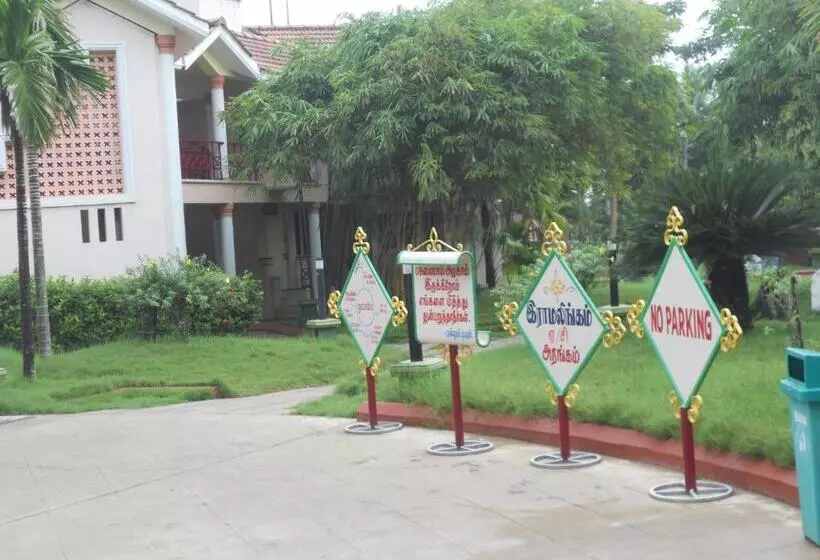 Hotelli Sadhabishegam