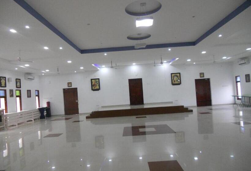 Hotel Sadhabishegam
