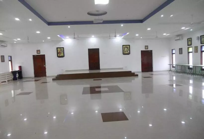 Hotelli Sadhabishegam