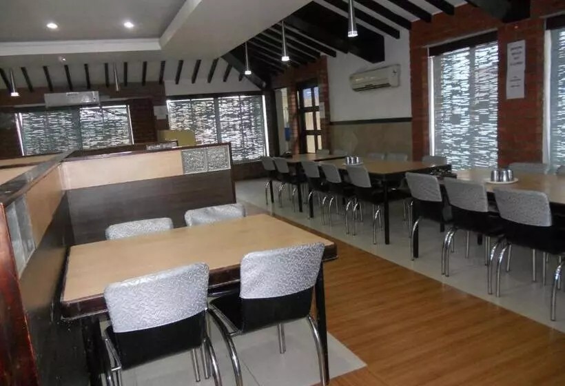 Hotelli Sadhabishegam