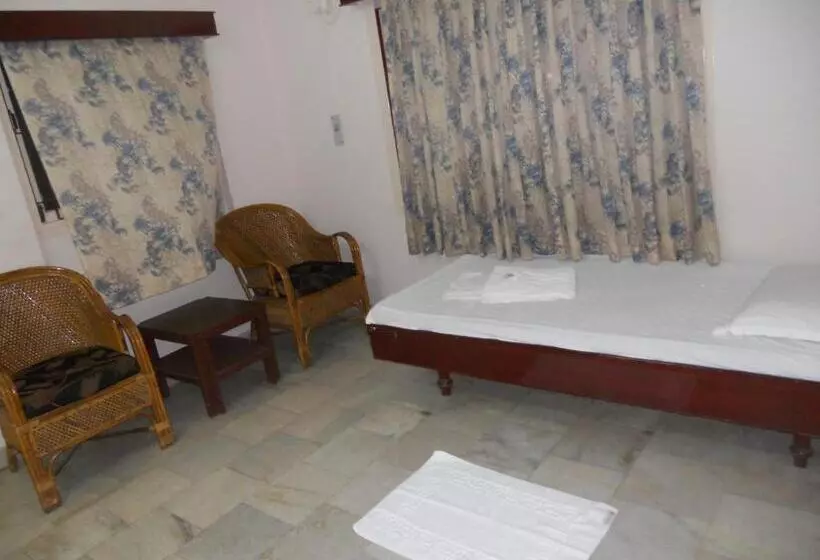 Hotelli Sadhabishegam