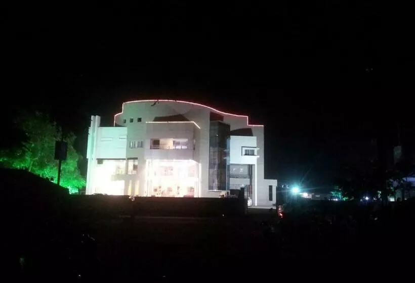 Hotelli Saffron  Jalna