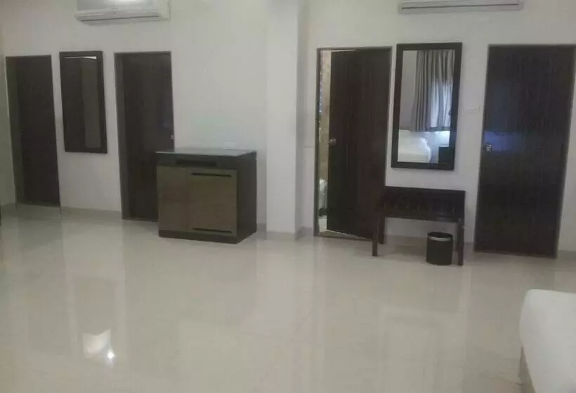 Hotelli Saffron  Jalna