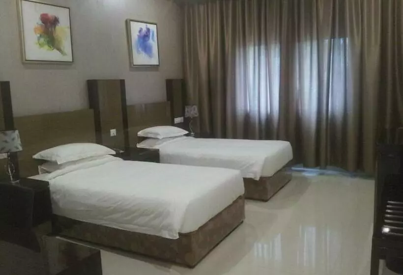 Hotelli Saffron  Jalna