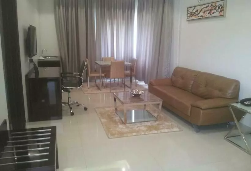 Hotelli Saffron  Jalna