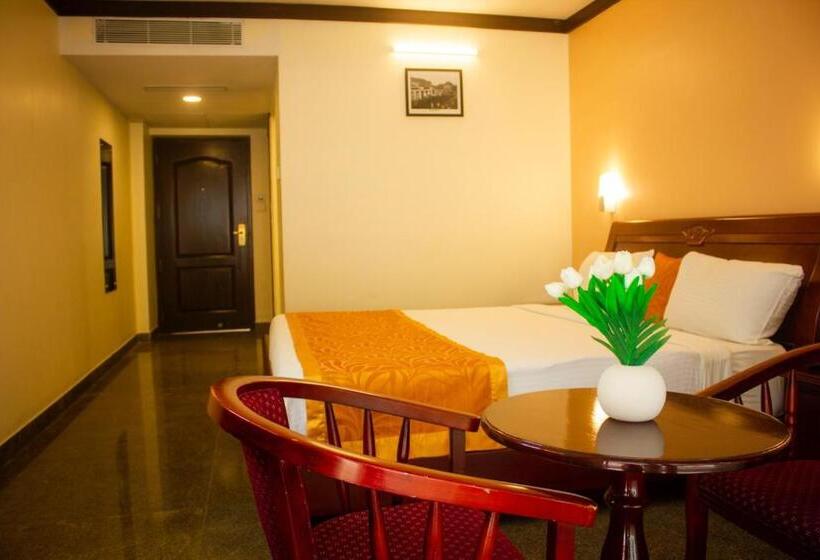 Hotel Serene Sriperumbudur