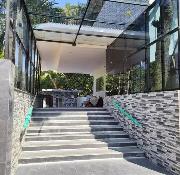 Hotelli Serene Sriperumbudur