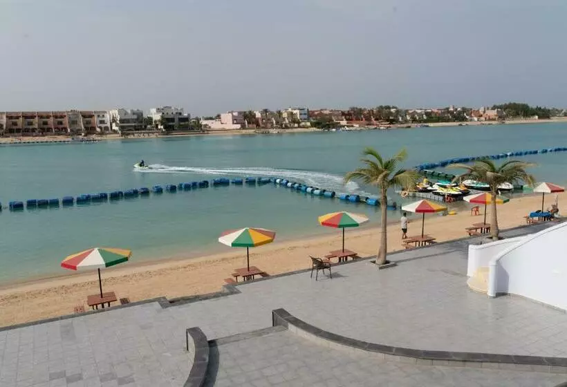 La Fontaine Lagoon Resort