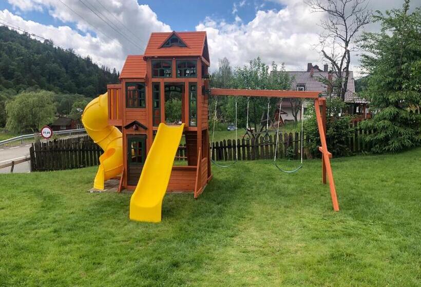 پانسیون Cazare Colibita Casa Lipan